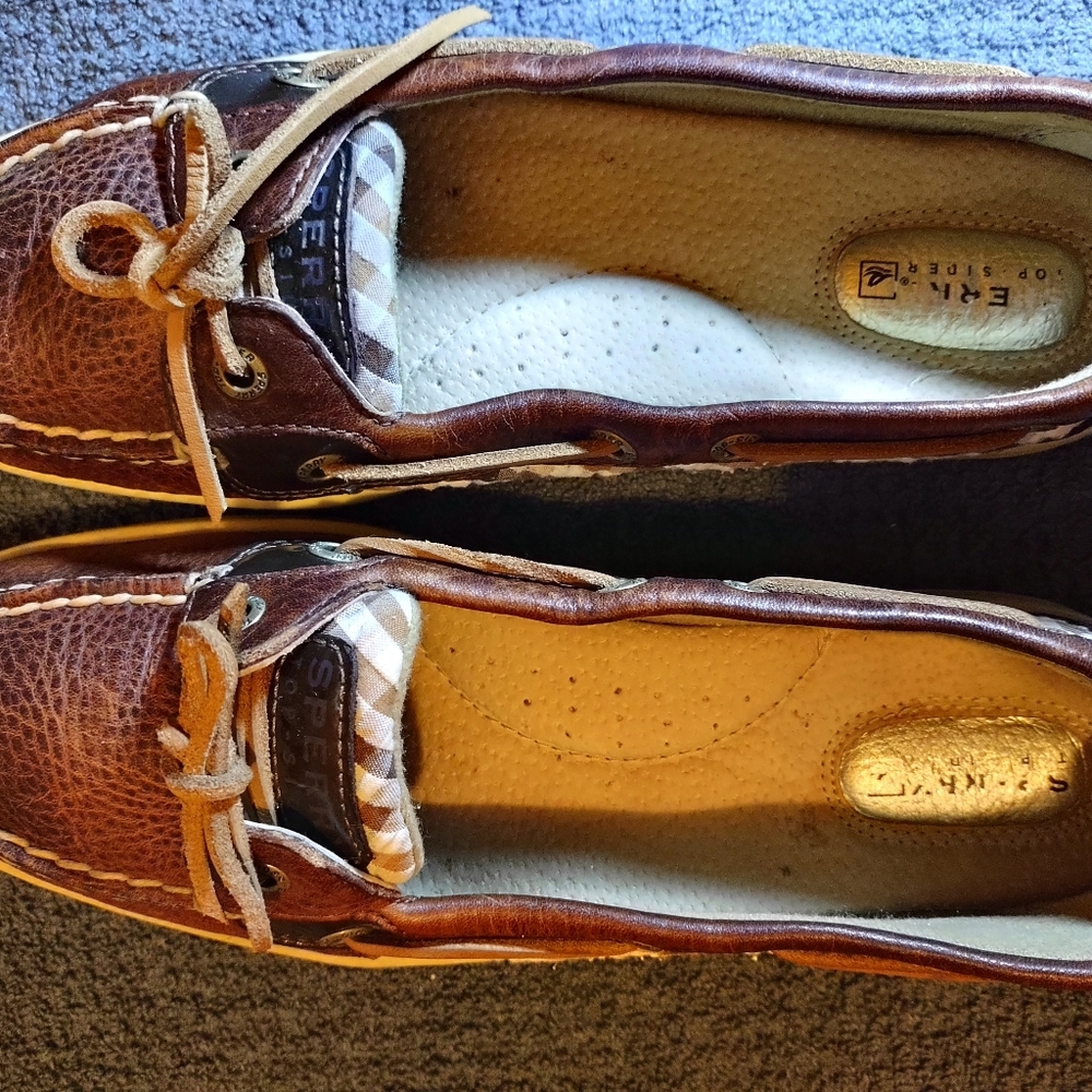 Women's Sperry loafers size 8M